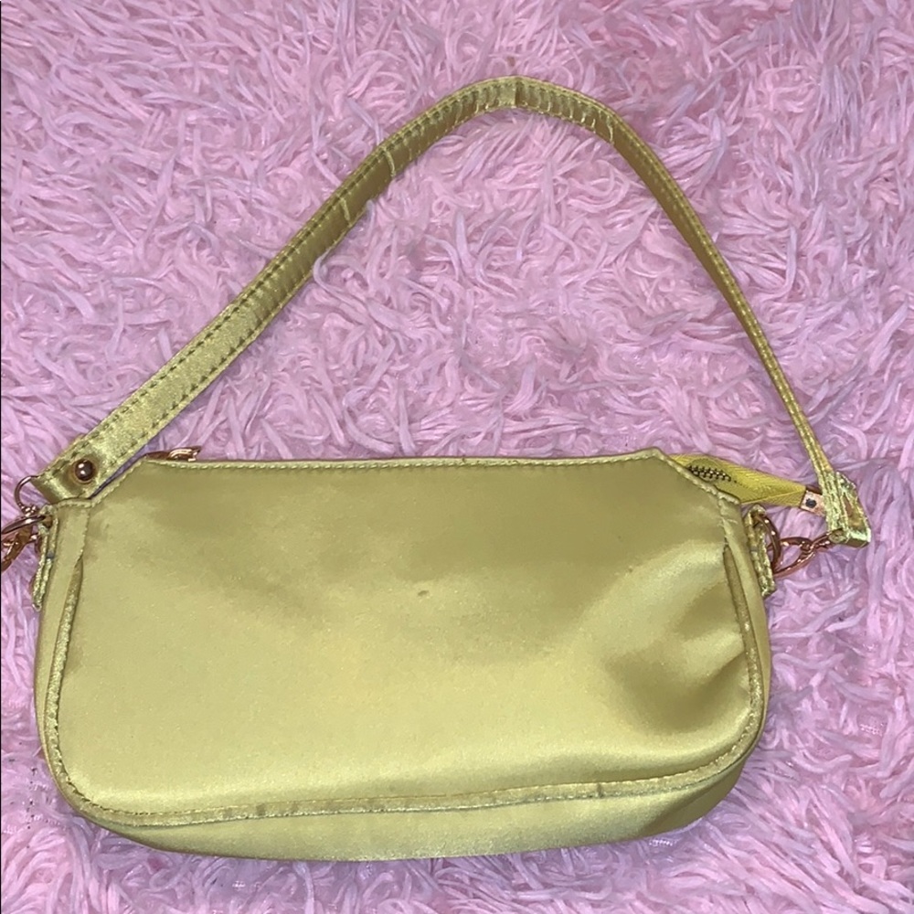 Shoulder purse